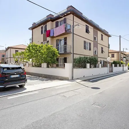 1 Appartamento Ameglia