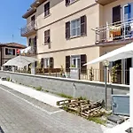 1 Appartamento *