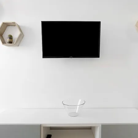 1 Apartment Ameglia